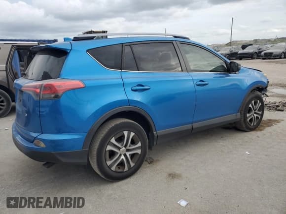 ✅ 2017 Toyota RAV4 LE • VIN: JTMZFREV2HJ126901 • Лот: 91830155. Опубликован ранее на Copart с пробегом 84 765 миль. Бесплатный доступ к архиву аукционных продаж из США и подробный отчёт об истории автомобиля на DreamBid. Изображение 3.