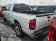 2007 Dodge 1500 SLT z VIN 1D7HA18217S256910, wystawiony jako Copart lot #74396354 z przebiegiem 145 475 mil mil oraz Szkoda całkowita • Salvage title. Historia ofert i sprzedaży dostępna na DreamBid. Obrazek 2.