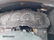 ✅ 1999 Ford Explorer XLT • VIN: 1FMZU32E4XZA39018 • Lot: 43383234. Wystawiony na IAAI z przebiegiem 193 904 mil. Bezpłatny archiwum sprzedaży aukcyjnych z USA i szczegółowy raport historii pojazdu na DreamBid. Zdjęcie 7.