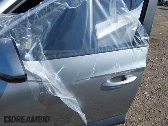 ✅ 2024 Hyundai Tucson SEL • VIN: 5NMJBCDE2RH334078 • Lot: 42563980. Listed on IAAI with 9,630 mi miles. Access the free auction sales archive from the USA and view a detailed vehicle history report at DreamBid. Image 17.