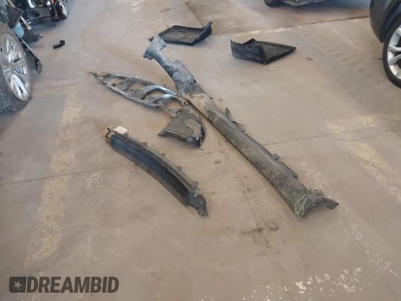 ✅ 2020 Tesla Model X Long Range • VIN: 5YJXCBE22LF261759 • Lot: 42099619. Wystawiony na IAAI z przebiegiem 56 392 mil. Bezpłatny archiwum sprzedaży aukcyjnych z USA i szczegółowy raport historii pojazdu na DreamBid. Zdjęcie 12.