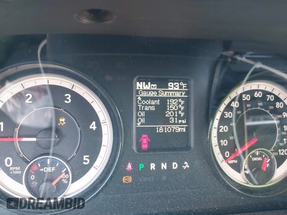 ✅ 2018 Ram 2500 Tradesman • VIN: 3C6UR5CLXJG381757 • Lot: 43205290. Listed on IAAI with 181,079 mi. Free auction sales archive from the USA and detailed vehicle history report at DreamBid. Image 7.