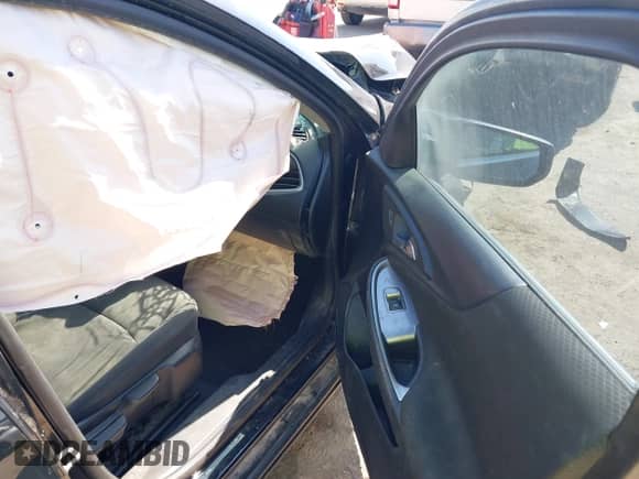 2019 Chevrolet Malibu LS with VIN 1G1ZB5ST7KF228267, listed as a IAAI auction lot 43425315 with 114,913 mi miles and . Bid and sale history available at DreamBid. Image 5.