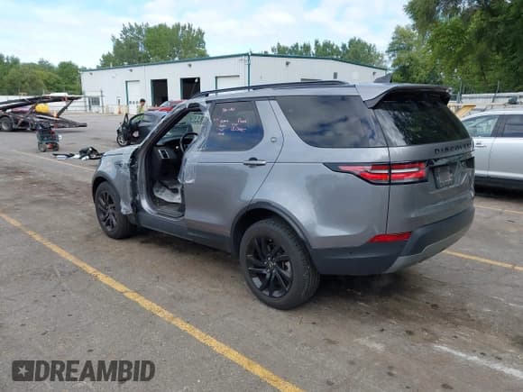 ✅ 2020 Land Rover Discovery HSE • VIN: SALRR2RV1L2433383 • Lot: 43087794. Wystawiony na IAAI z przebiegiem 47 409 mil. Bezpłatny archiwum sprzedaży aukcyjnych z USA i szczegółowy raport historii pojazdu na DreamBid. Zdjęcie 3.