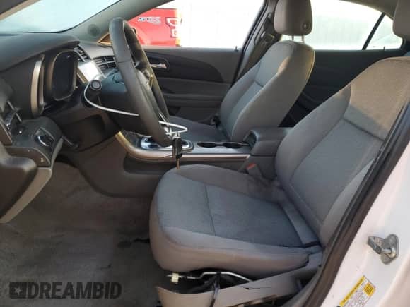 ✅ 2013 Chevrolet Malibu LS • VIN: 1G11A5SA0DF173386 • Lot: 71984575. Wystawiony na Copart z przebiegiem 189 200 mil mil. Skorzystaj z bezpłatnego archiwum sprzedaży aukcyjnych z USA i zobacz szczegółowy raport historii pojazdu na DreamBid. Zdjęcie 7.