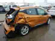 2017 Chevrolet Bolt EV LT z VIN 1G1FW6S0XH4155967, wystawiony jako Copart lot #42042844 z przebiegiem 27 120 mil mil oraz . Historia ofert i sprzedaży dostępna na DreamBid. Obrazek 3.