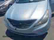 2011 Hyundai Sonata SE с VIN 5NPEC4AB7BH218172, выставлен на аукционе IAAI как лот 42343887 с пробегом 139 879 миль миль и . История ставок и продаж доступна на DreamBid. Изображение 6.