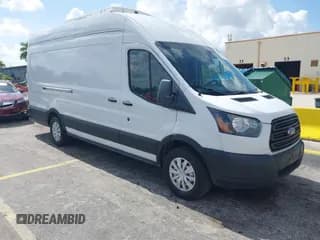 ✅ 2019 Ford Transit • VIN: 1FTBW3XM8KKA40254 • Lot: 42915231. Wystawiony na IAAI z przebiegiem 64 358 mil. Bezpłatny archiwum sprzedaży aukcyjnych z USA i szczegółowy raport historii pojazdu na DreamBid. Zdjęcie 1.