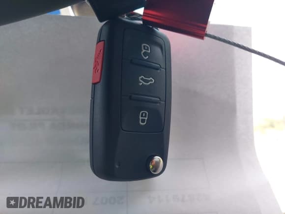 ✅ 2015 Volkswagen Beetle • VIN: 3VW5A7AT9FM816017 • Lot: 42731639. Wystawiony na IAAI z przebiegiem Nie podano. Bezpłatny archiwum sprzedaży aukcyjnych z USA i szczegółowy raport historii pojazdu na DreamBid. Zdjęcie 11.