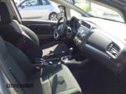 ✅ 2020 Honda Fit LX • VIN: 3HGGK5H44LM712057 • Lot: 43207985. Wystawiony na IAAI z przebiegiem 40 462 mil. Bezpłatny archiwum sprzedaży aukcyjnych z USA i szczegółowy raport historii pojazdu na DreamBid. Zdjęcie 5.