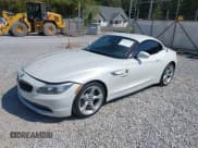 ✅ 2016 BMW Z4 sDrive28i • VIN: WBALL5C50GP557935 • Lot: 43256757. Wystawiony na IAAI z przebiegiem 110 380 mil. Bezpłatny archiwum sprzedaży aukcyjnych z USA i szczegółowy raport historii pojazdu na DreamBid. Zdjęcie 17.