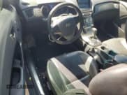 ✅ 2013 Hyundai Genesis Coupe Premium • VIN: KMHHT6KD3DU102528 • Lot: 54686095. Wystawiony na Copart z przebiegiem 358 248 mil. Bezpłatny archiwum sprzedaży aukcyjnych z USA i szczegółowy raport historii pojazdu na DreamBid. Zdjęcie 8.