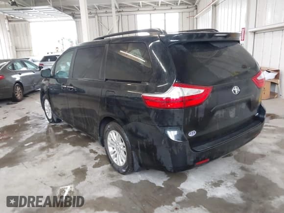 ✅ 2017 Toyota Sienna XLE Auto Access Seat • VIN: 5TDYZ3DCXHS812364 • Lot: 42902791. Listed on IAAI with 153,979 mi. Free auction sales archive from the USA and detailed vehicle history report at DreamBid. Image 3.