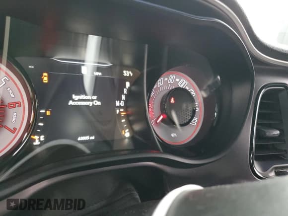 ✅ 2019 Dodge Challenger R/T • VIN: 2C3CDZBT1KH501334 • Lot: 39406434. Wystawiony na Copart z przebiegiem 63 005 mil. Bezpłatny archiwum sprzedaży aukcyjnych z USA i szczegółowy raport historii pojazdu na DreamBid. Zdjęcie 9.