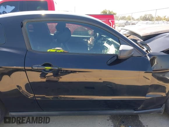 ✅ 2012 Ford Mustang Premium • VIN: 1ZVBP8AM7C5288303 • Lot: 43486549. Listed on IAAI with 127,684 mi. Free auction sales archive from the USA and detailed vehicle history report at DreamBid. Image 12.