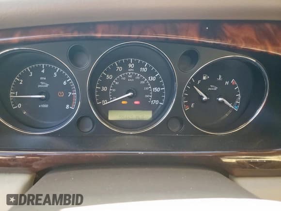 ✅ 2008 Jaguar XJ 8 LWB • VIN: SAJWA79B08SH23050 • Лот: 47886605. Опубликован ранее на Copart с пробегом 55 463 миль. Бесплатный доступ к архиву аукционных продаж из США и подробный отчёт об истории автомобиля на DreamBid. Изображение 9.