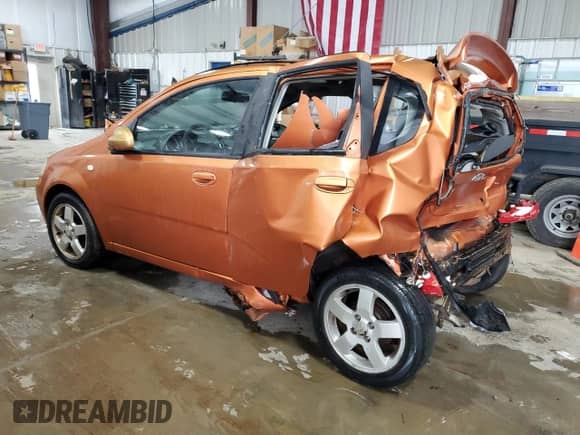 2006 Chevrolet Aveo LT z VIN KL1TG66626B531812, wystawiony jako Copart lot #87252674 z przebiegiem 106 440 mil mil oraz Szkoda całkowita • Salvage title. Historia ofert i sprzedaży dostępna na DreamBid. Obrazek 2.