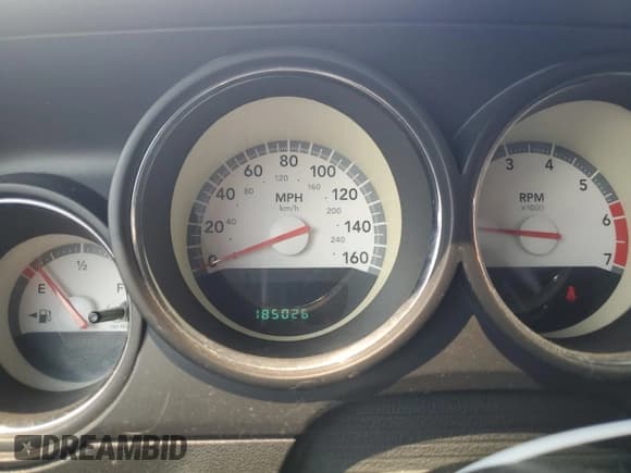 ✅ 2010 Dodge Challenger R/T Classic • VIN: 2B3CJ5DT7AH190020 • Lot: 64799744. Wystawiony na Copart z przebiegiem 185 026 mil. Bezpłatny archiwum sprzedaży aukcyjnych z USA i szczegółowy raport historii pojazdu na DreamBid. Zdjęcie 9.