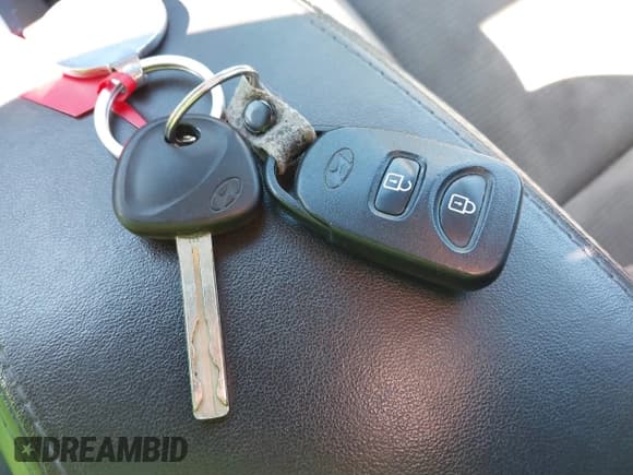 ✅ 2014 Hyundai Tucson SE • VIN: KM8JUCAG2EU807136 • Lot: 41904925. Wystawiony na IAAI z przebiegiem 186 528 mil. Bezpłatny archiwum sprzedaży aukcyjnych z USA i szczegółowy raport historii pojazdu na DreamBid. Zdjęcie 10.