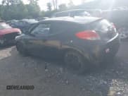 ✅ 2012 Hyundai Veloster w/Gray Int • VIN: KMHTC6AD6CU053299 • Lot: 42973978. Wystawiony na IAAI z przebiegiem 158 988 mil. Bezpłatny archiwum sprzedaży aukcyjnych z USA i szczegółowy raport historii pojazdu na DreamBid. Zdjęcie 3.