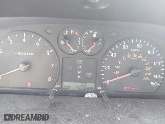 ✅ 2002 Hyundai Sonata • VIN: KMHWF25H72A684427 • Lot: 42409528. Wystawiony na IAAI z przebiegiem 176 694 mil. Bezpłatny archiwum sprzedaży aukcyjnych z USA i szczegółowy raport historii pojazdu na DreamBid. Zdjęcie 7.