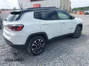 ✅ 2023 Jeep Compass (RED) Edition • VIN: 3C4NJDCN3PT565647 • Lot: 42461874. Wystawiony na IAAI z przebiegiem 42 830 mil. Bezpłatny archiwum sprzedaży aukcyjnych z USA i szczegółowy raport historii pojazdu na DreamBid. Zdjęcie 4.