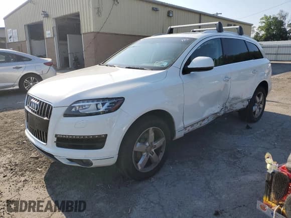 ✅ 2015 Audi Q7 Premium • VIN: WA1CGAFE4FD022015 • Лот: 67991425. Опубликован ранее на Copart с пробегом 111 324 миль. Бесплатный доступ к архиву аукционных продаж из США и подробный отчёт об истории автомобиля на DreamBid. Изображение 1.