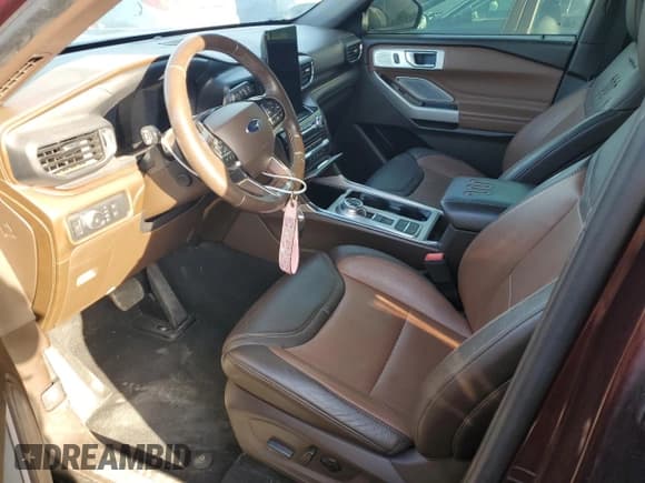 ✅ 2022 Ford Explorer King Ranch • VIN: 1FM5K7LC2NGA20775 • Lot: 58808085. Wystawiony na Copart z przebiegiem 58 560 mil. Bezpłatny archiwum sprzedaży aukcyjnych z USA i szczegółowy raport historii pojazdu na DreamBid. Zdjęcie 7.