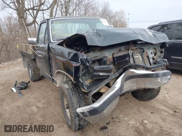✅ 1990 Ford F-250 • VIN: 1FTEF26N4LLB10443 • Lot: 41724152. Listed on IAAI with 648,598 mi. Free auction sales archive from the USA and detailed vehicle history report at DreamBid. Image 1.