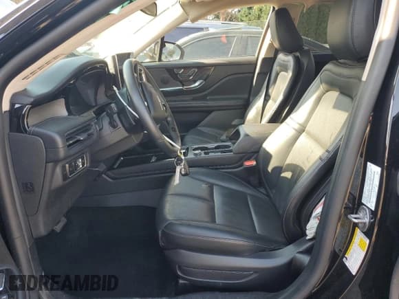 ✅ 2024 Lincoln Corsair Reserve • VIN: 5LMCJ2CA8RUL13984 • Lot: 67965865. Listed on Copart with 31,579 mi. Free auction sales archive from the USA and detailed vehicle history report at DreamBid. Image 7.