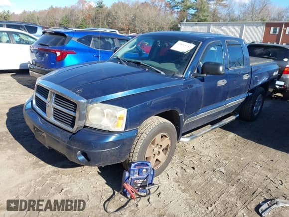 ✅ 2006 Dodge Dakota SLT • VIN: 1D7HW48N66S641407 • Лот: 43815343. Опубликован ранее на IAAI с пробегом 109 995 миль. Бесплатный доступ к архиву аукционных продаж из США и подробный отчёт об истории автомобиля на DreamBid. Изображение 2.