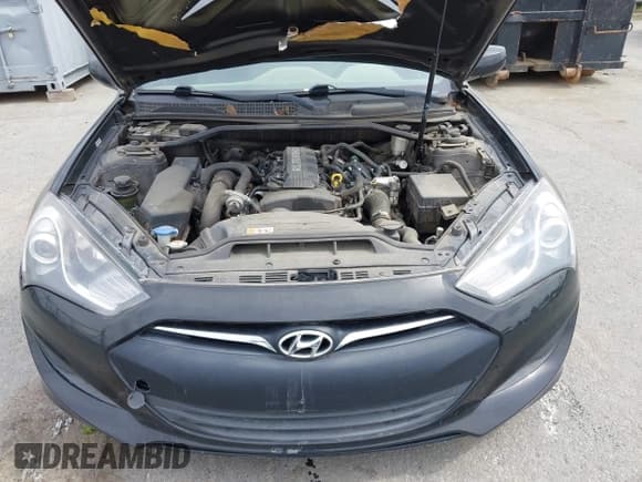 ✅ 2013 Hyundai Genesis Coupe Premium • VIN: KMHHT6KD8DU087203 • Lot: 42018152. Wystawiony na IAAI z przebiegiem 104 354 mil. Bezpłatny archiwum sprzedaży aukcyjnych z USA i szczegółowy raport historii pojazdu na DreamBid. Zdjęcie 10.