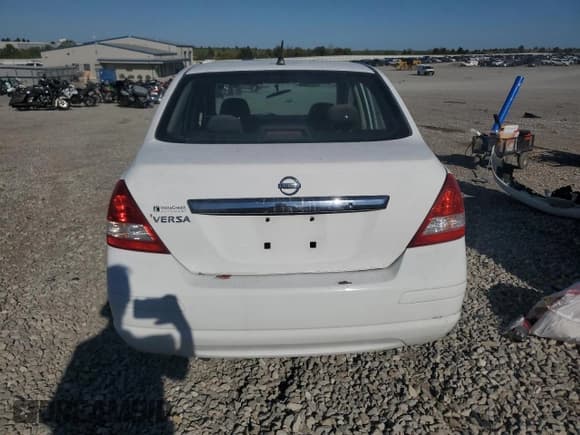 ✅ 2010 Nissan Versa S • VIN: 3N1BC1AP9AL451341 • Lot: 71918675. Listed on Copart with 187,134 mi. Free auction sales archive from the USA and detailed vehicle history report at DreamBid. Image 6.