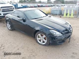 ✅ 2007 Mercedes-Benz SLK 280 • VIN: WDBWK54F77F143209 • Lot: 41253888. Wystawiony na IAAI z przebiegiem 113 025 mil. Bezpłatny archiwum sprzedaży aukcyjnych z USA i szczegółowy raport historii pojazdu na DreamBid. Zdjęcie 1.