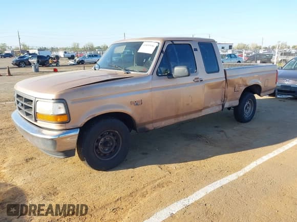 ✅ 1994 Ford F-150 • VIN: 1FTEX15N4RKB42106 • Lot: 41895936. Listed on IAAI with 229,108 mi. Free auction sales archive from the USA and detailed vehicle history report at DreamBid. Image 2.