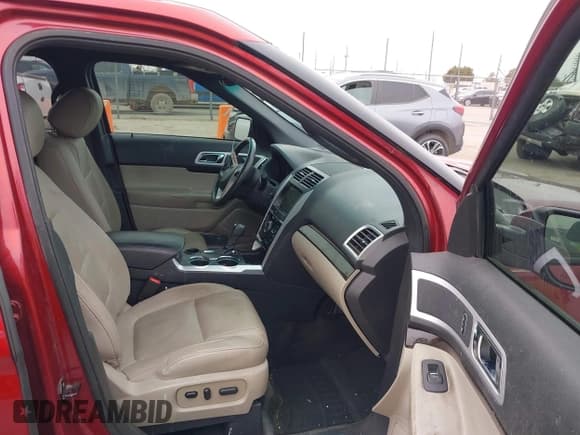 ✅ 2015 Ford Explorer Limited • VIN: 1FM5K7F90FGB89193 • Lot: 41792865. Wystawiony na IAAI z przebiegiem 44 735 mil. Bezpłatny archiwum sprzedaży aukcyjnych z USA i szczegółowy raport historii pojazdu na DreamBid. Zdjęcie 5.