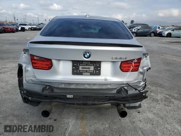 ✅ 2015 BMW 3 Series 335i • VIN: WBA3A9G5XFNS66232 • Lot: 81903855. Wystawiony na Copart z przebiegiem 187 097 mil. Bezpłatny archiwum sprzedaży aukcyjnych z USA i szczegółowy raport historii pojazdu na DreamBid. Zdjęcie 6.