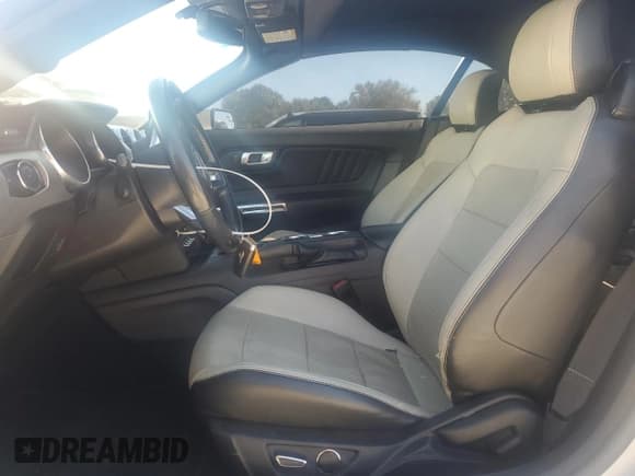 ✅ 2019 Ford Mustang EcoBoost Premium • VIN: 1FATP8UH9K5181831 • Lot: 84586165. Listed on Copart with 119,120 mi. Free auction sales archive from the USA and detailed vehicle history report at DreamBid. Image 7.