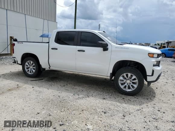 ✅ 2020 Chevrolet Silverado 1500 Custom • VIN: 3GCUYBEF4LG382990 • Lot: 71711325. Listed on Copart with 86,813 mi. Free auction sales archive from the USA and detailed vehicle history report at DreamBid. Image 4.