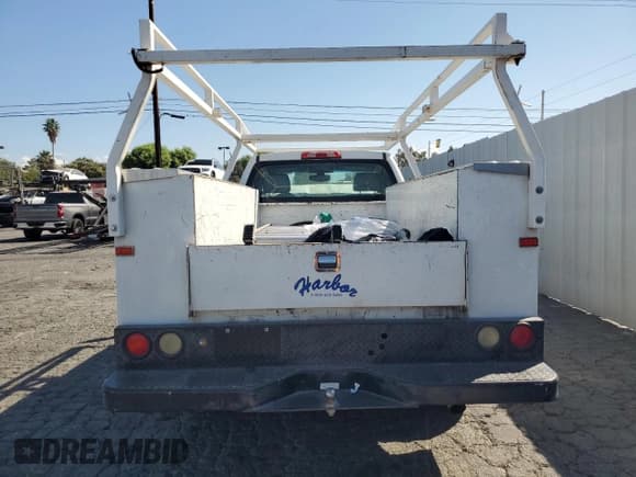 ✅ 2015 Chevrolet Silverado 2500HD Work Truck • VIN: 1GB0CUEG6FZ516103 • Lot: 80951675. Wystawiony na Copart z przebiegiem 356 131 mil. Bezpłatny archiwum sprzedaży aukcyjnych z USA i szczegółowy raport historii pojazdu na DreamBid. Zdjęcie 6.