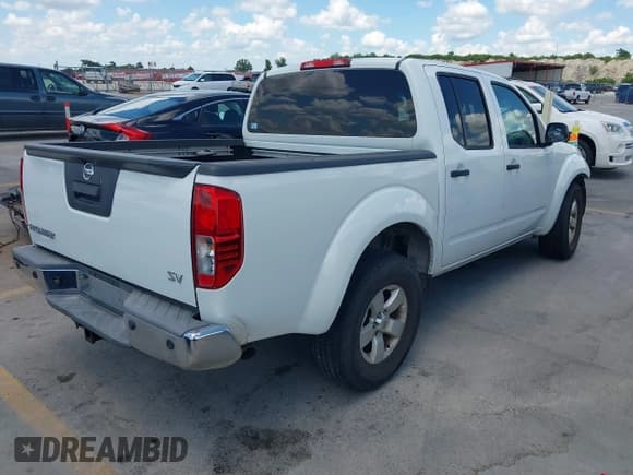 ✅ 2013 Nissan Frontier SL • VIN: 1N6AD0ER4DN749017 • Lot: 42576284. Wystawiony na IAAI z przebiegiem 127 867 mil. Bezpłatny archiwum sprzedaży aukcyjnych z USA i szczegółowy raport historii pojazdu na DreamBid. Zdjęcie 4.