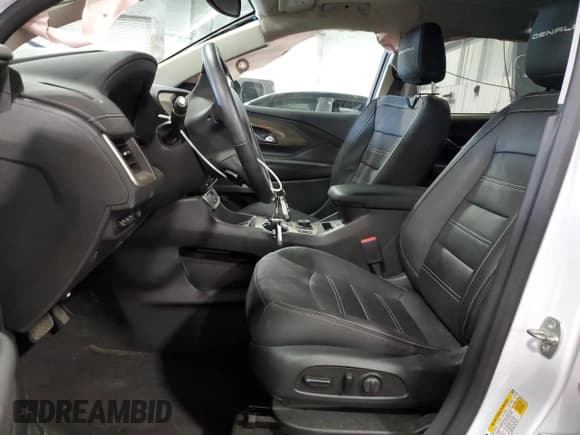 ✅ 2023 GMC Terrain Denali • VIN: 3GKALXEG2PL237729 • Lot: 69935615. Wystawiony na Copart z przebiegiem 17 939 mil. Bezpłatny archiwum sprzedaży aukcyjnych z USA i szczegółowy raport historii pojazdu na DreamBid. Zdjęcie 7.