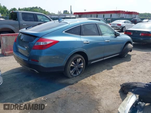 ✅ 2014 Honda Crosstour EX-L • VIN: 5J6TF2H54EL001692 • Lot: 42425481. Wystawiony na IAAI z przebiegiem 129 644 mil. Bezpłatny archiwum sprzedaży aukcyjnych z USA i szczegółowy raport historii pojazdu na DreamBid. Zdjęcie 4.