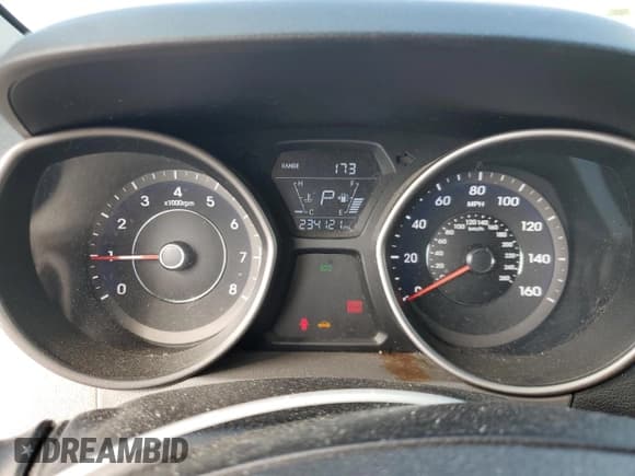 ✅ 2014 Hyundai Elantra SE • VIN: 5NPDH4AE6EH489431 • Lot: 83987065. Listed on Copart with 234,121 mi. Free auction sales archive from the USA and detailed vehicle history report at DreamBid. Image 9.