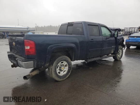 ✅ 2007 Chevrolet Silverado 2500HD LTZ • VIN: 1GCHK23607F547186 • Лот: 55034515. Опубликован ранее на Copart с пробегом 267 528 миль. Бесплатный доступ к архиву аукционных продаж из США и подробный отчёт об истории автомобиля на DreamBid. Изображение 3.