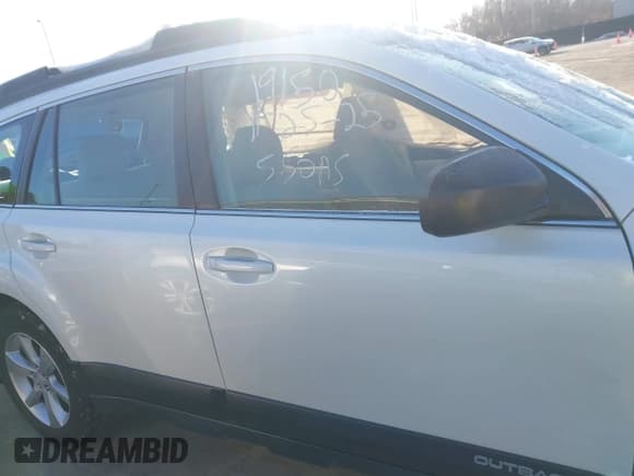 ✅ 2014 Subaru Outback 2.5i • VIN: 4S4BRBAC9E3223108 • Lot: 43861176. Listed on IAAI with 114,808 mi. Free auction sales archive from the USA and detailed vehicle history report at DreamBid. Image 13.