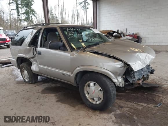 ✅ 2001 GMC Jimmy SLS • VIN: 1GKCS18W81K183440 • Лот: 41611974. Опубликован ранее на IAAI с пробегом Не указан. Бесплатный доступ к архиву аукционных продаж из США и подробный отчёт об истории автомобиля на DreamBid. Изображение 1.