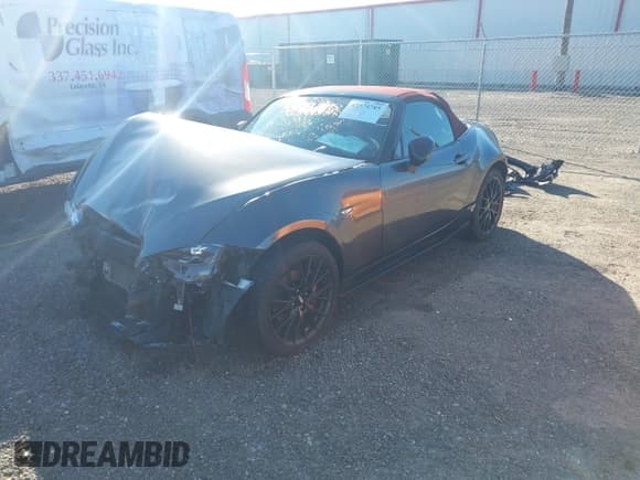 ✅ 2018 Mazda MX-5 Miata Club • VIN: JM1NDAC76J0200875 • Лот: 43574785. Опубликован ранее на IAAI с пробегом 38 323 миль. Бесплатный доступ к архиву аукционных продаж из США и подробный отчёт об истории автомобиля на DreamBid. Изображение 18.