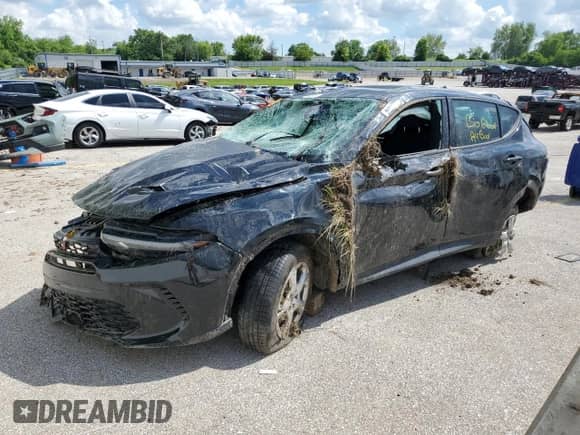 2024 Dodge Hornet GT z VIN ZACNDFANXR3A30581, wystawiony jako Copart lot #56541875 z przebiegiem Nie podano mil oraz Szkoda całkowita • Salvage title. Historia ofert i sprzedaży dostępna na DreamBid. Obrazek 1.