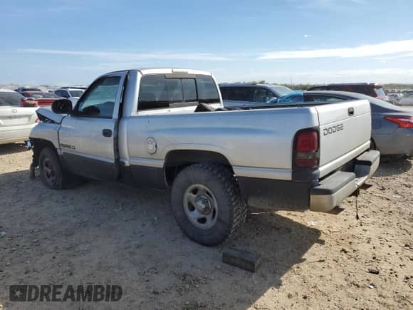 2001 Dodge 1500 с VIN 1B7HC16Y41S230188, выставлен на аукционе Copart как лот 82041104 с пробегом 152 311 миль миль и Списание • Salvage title. История ставок и продаж доступна на DreamBid. Изображение 2.